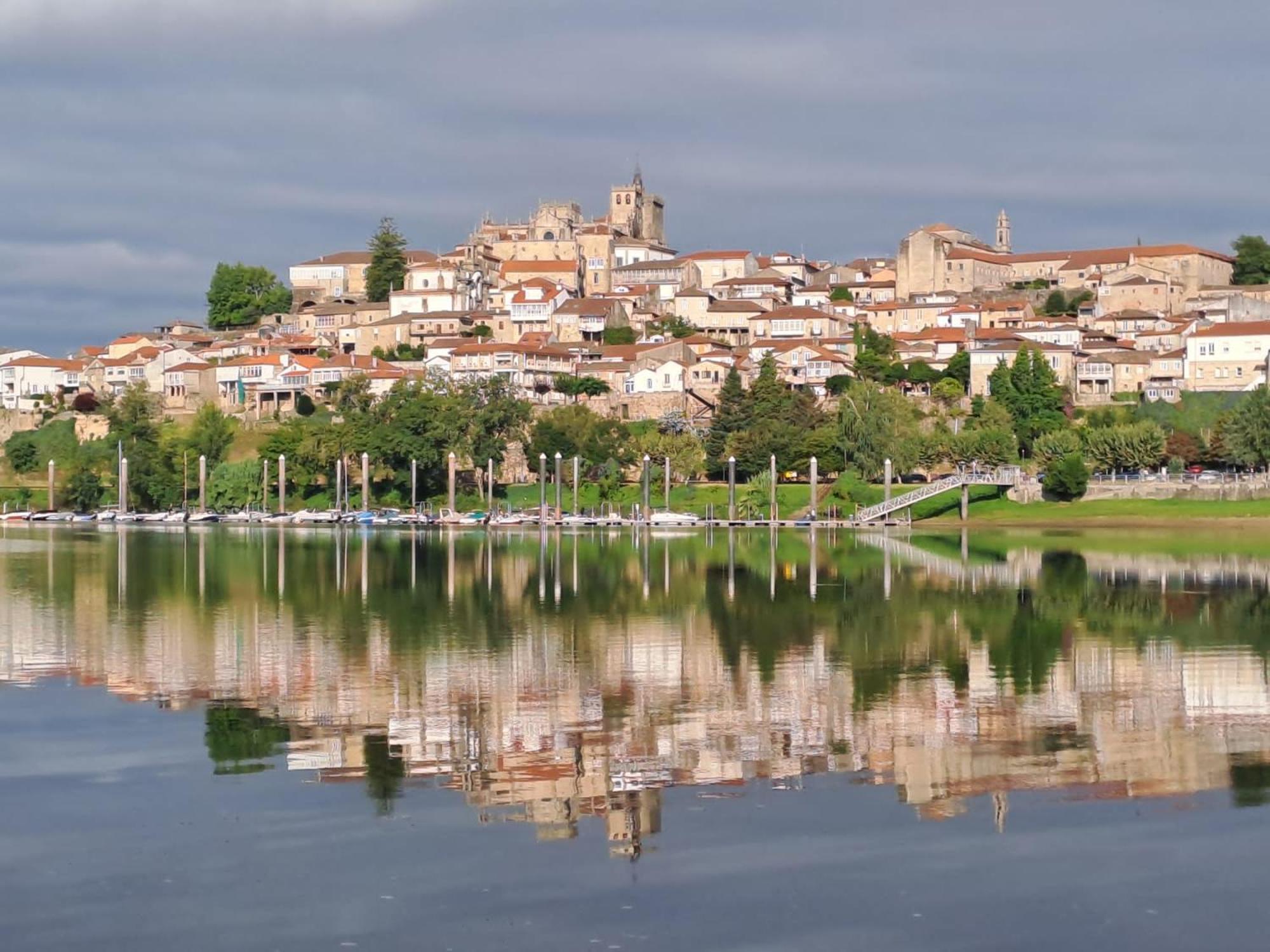 Casita A Estrenar En Finca Con Rio Proxima A Tui, Gondomar Y Portugal. Buitenkant foto