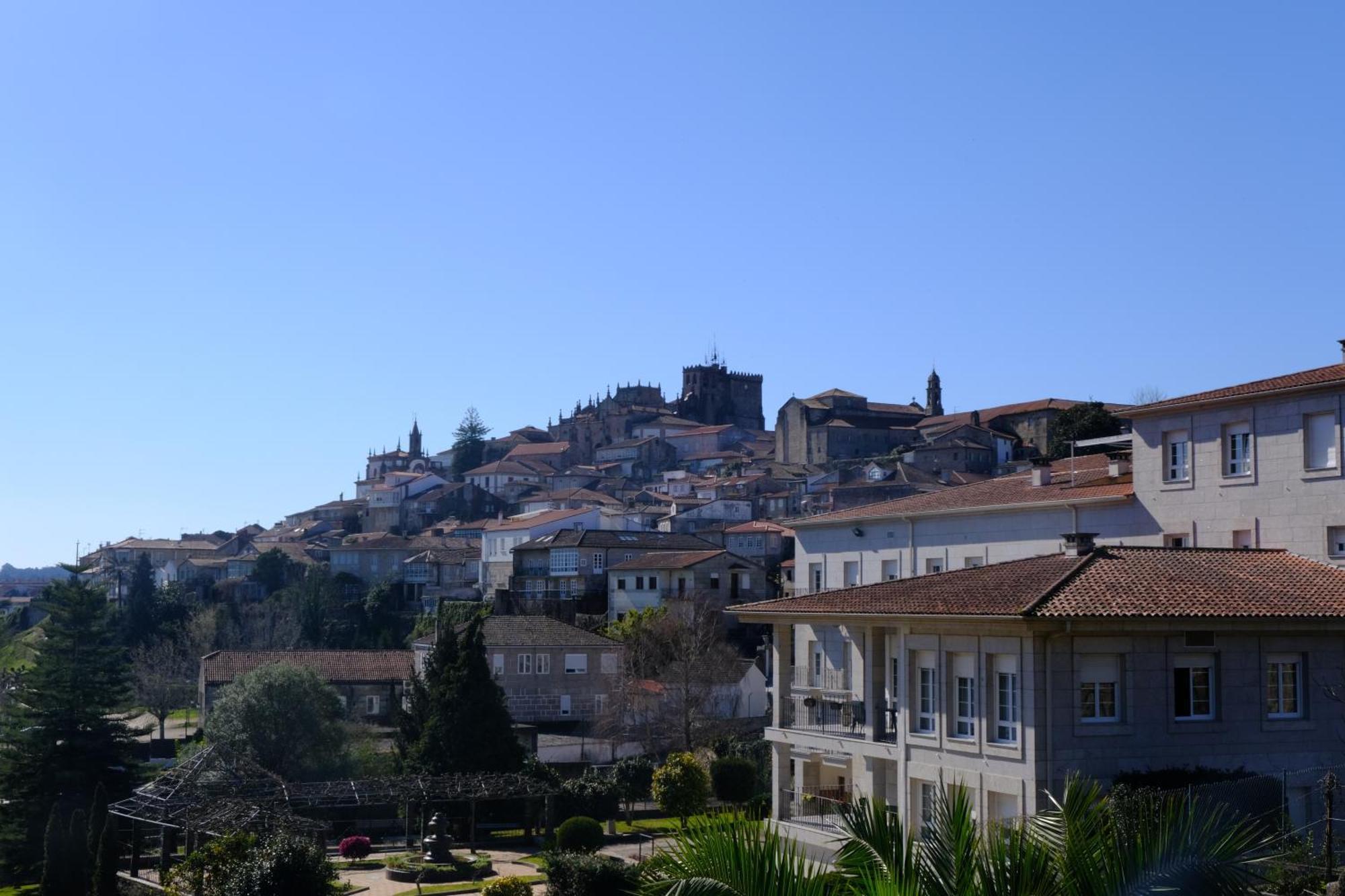 Casita A Estrenar En Finca Con Rio Proxima A Tui, Gondomar Y Portugal. Buitenkant foto