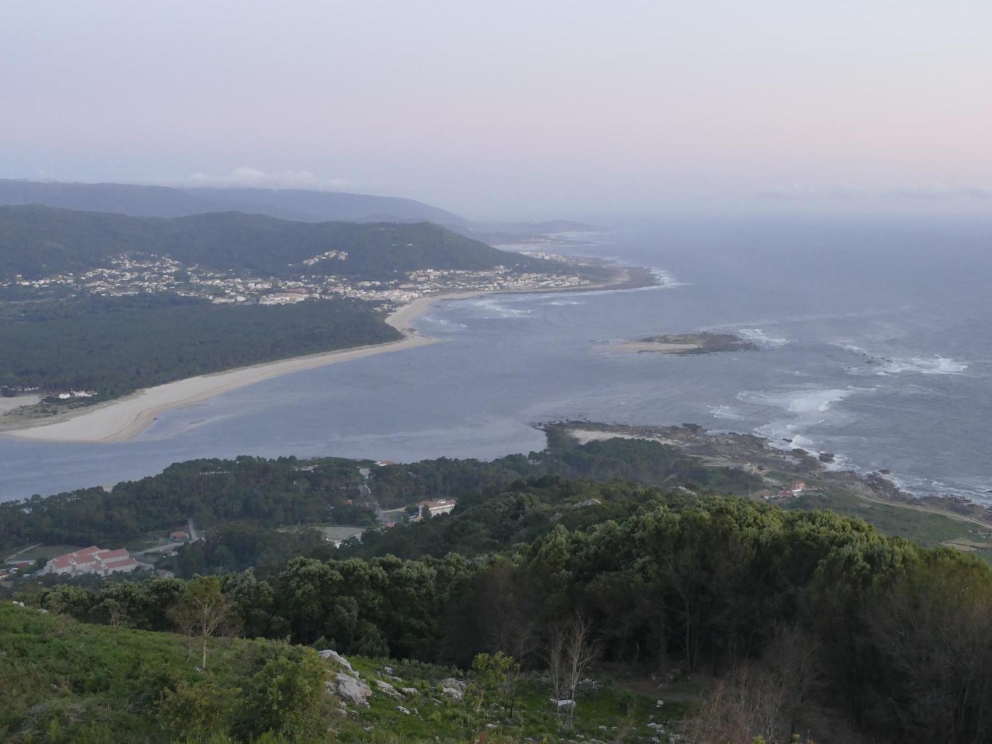 Casita A Estrenar En Finca Con Rio Proxima A Tui, Gondomar Y Portugal. Buitenkant foto